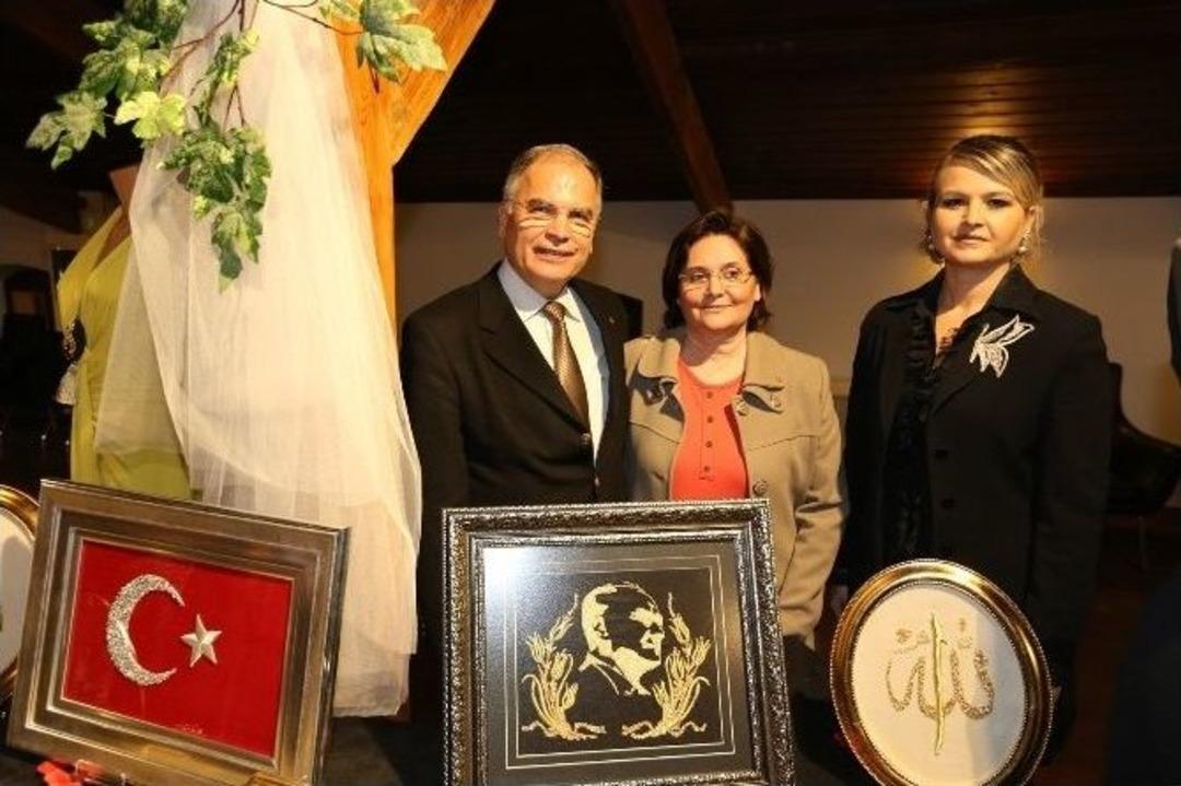 Kadınların El Emekleri G&ouml;r&uuml;c&uuml;ye &Ccedil;ıktı