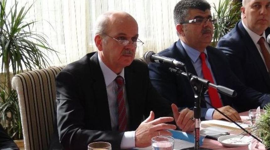 Rekt&ouml;r &Ccedil;elebi Eğitimdeki Kaliteyi Arttırmayı Hedefliyor