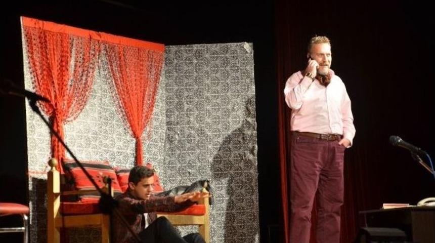 Ereğli&rsquo;de Tiyatro Oyunuyla K&ouml;t&uuml; Alışkanlıkların Zararları Anlatıldı