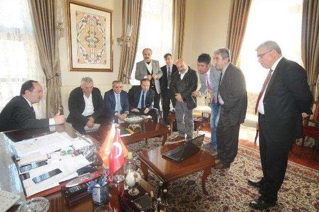 Kırkpınar Ağalarından Edirne Belediye Başkanı G&uuml;rkan&rsquo;a Ziyaret 1