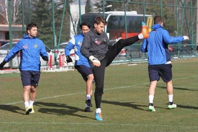 Eskişehirspor'da Bursaspor Maçının Hazırlıkları Sürüyor