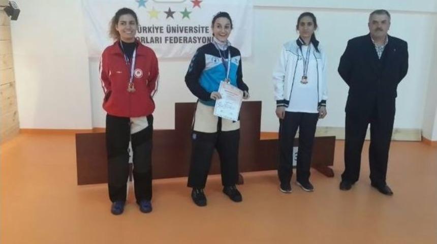 Erzincan &Uuml;niversitesinde &Ccedil;ifte Şampiyonluk