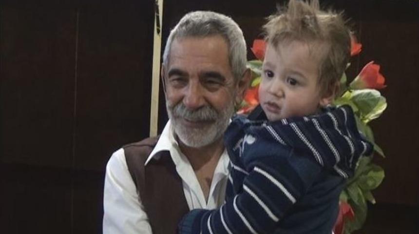 Tiyatro Perdesi Mahkumlar İ&ccedil;in A&ccedil;ıldı