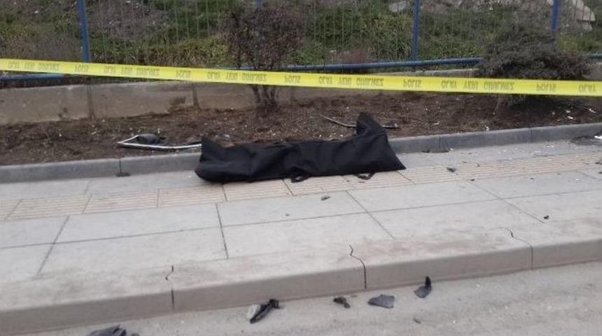 Ref&uuml;j&uuml; Atladı, Karşı Şerite Ge&ccedil;ti: 1 &Ouml;l&uuml;