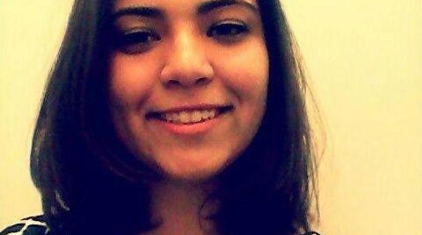 Liseli Gen&ccedil; Kız Kendini Merdiven Boşluğundan Attı