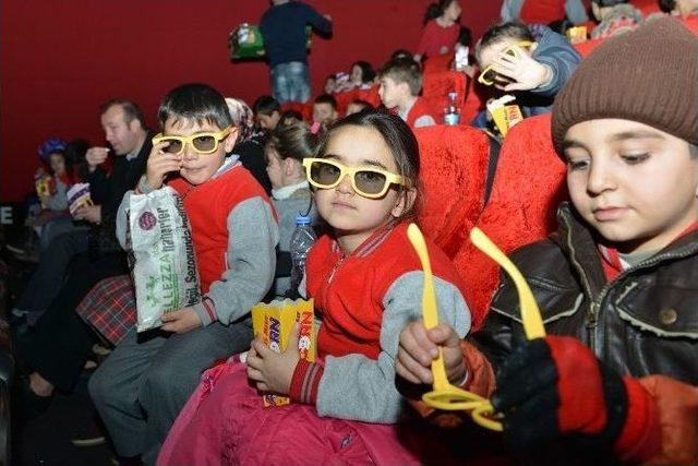 Yakutiye Belediye Başkanı Ali Korkut, K&ouml;y &Ccedil;ocuklarının Amcası 3