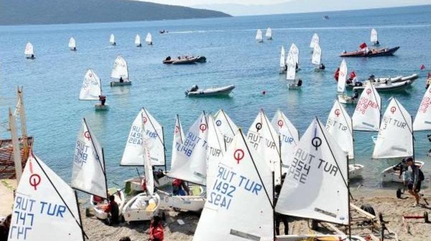 Optimistlerin M&uuml;cadelesi Başladı