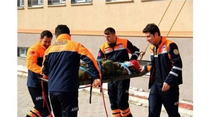 Afad Gen&ccedil;leri Eğitiyor