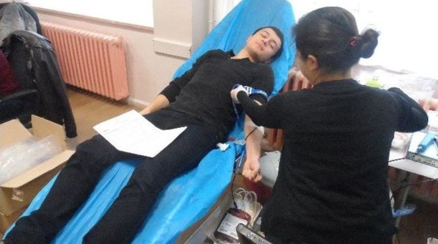 Sosyal Bilimler Lisesi &Ouml;ğrencilerinden Sosyal Sorumluluk &Ouml;rneği