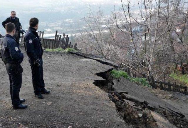 Karabük'te Heyelan: 14 Ev Tahliye Edildi