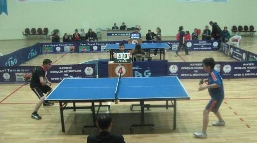 Refika K&uuml;&ccedil;&uuml;k&ccedil;alık Ortaokulu Takımı Masa Tenisinde Kayseri Şampiyonu Oldu