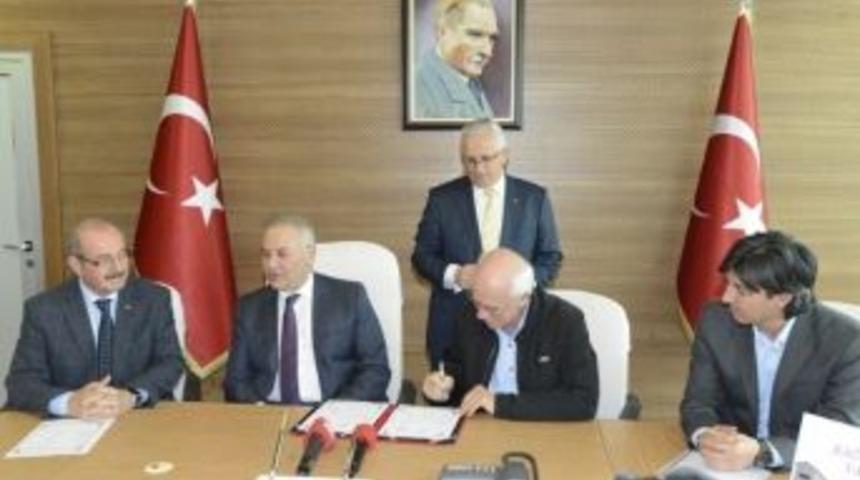 Hayırseverler Ortaokulu&rsquo;na 300 Bin Tl Destek