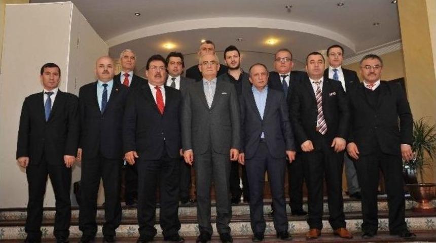 Samkon Y&ouml;netimi Başkan Yılmaz&rsquo;ı Ziyaret Etti