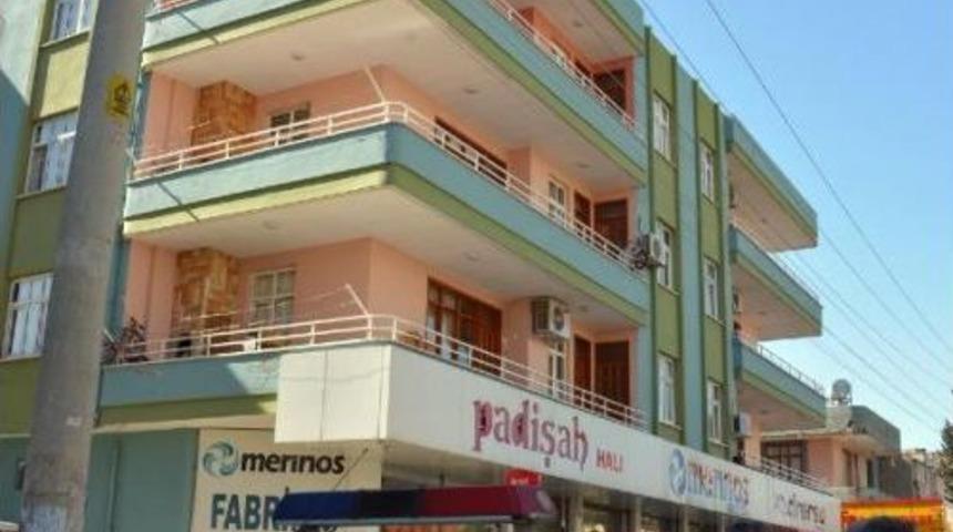 Yeni Taşındığı Eve &Ccedil;amaşır Ipi Bağlarken Akıma Kapılarak &Ouml;ld&uuml;