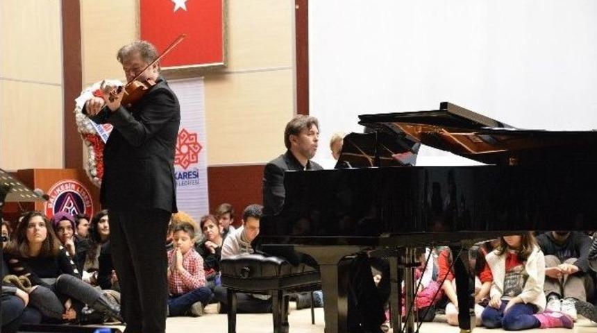 Karesi&rsquo;de Piyano Ve Keman Resitali