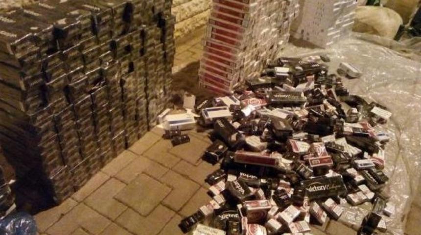 Kamyonda 250 Bin Paket Ka&ccedil;ak Sigara Ele Ge&ccedil;irildi