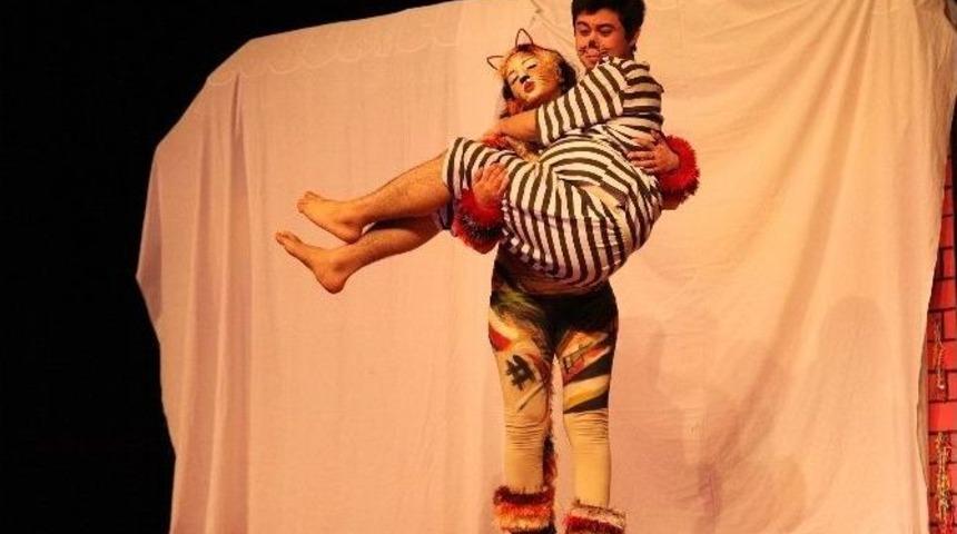 Hansel Ve Gratel &Ccedil;ocuklarla Buluştu