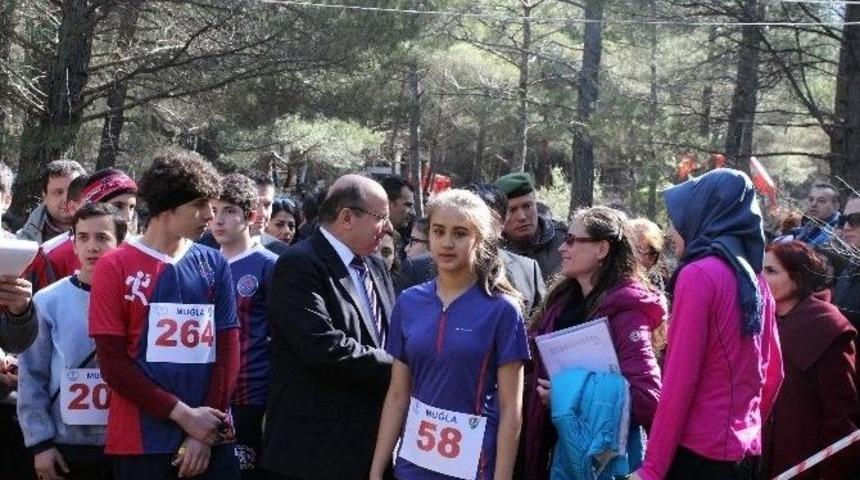 Başbakan Davutoğlu&rsquo;nun Kızı Da Yarıştı