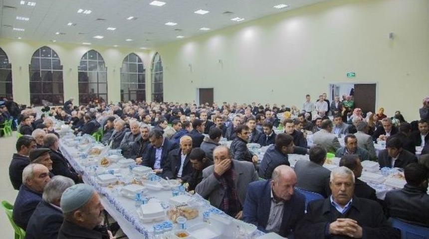 Ak Partili Kiler&rsquo;den Veda Yemeği