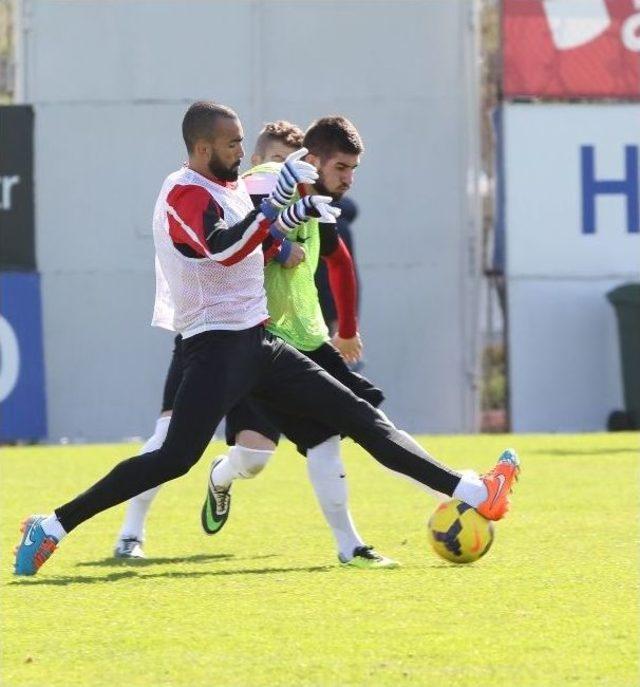 Trabzonspor Mersin İdman Yurdu Ma&ccedil;ı Hazırlıklarını S&uuml;rd&uuml;rd&uuml; 3