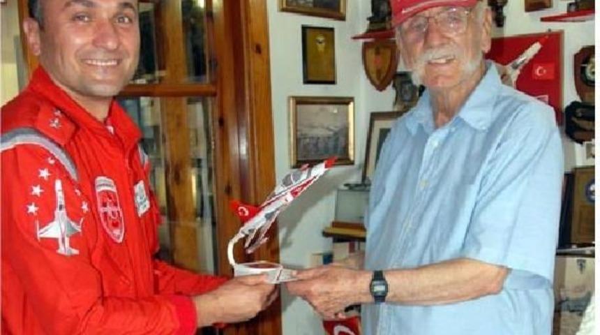 T&uuml;rk Havacılılık Tarihi'nin Efsane Ismi Artan, Yaşamını Yitirdi