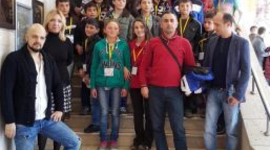 K&ouml;y &Ccedil;ocukları I&ccedil;in 'opera Tur' D&uuml;zenlendi