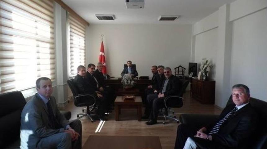 Mhp İl&ccedil;e Teşkilatı Kaymakam Kakillioğlu&rsquo;nu Ziyaret Etti