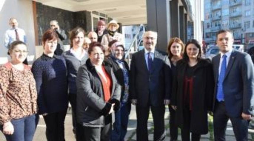 Sinop&rsquo;un 39. Valisi T&ouml;renle Uğurlandı