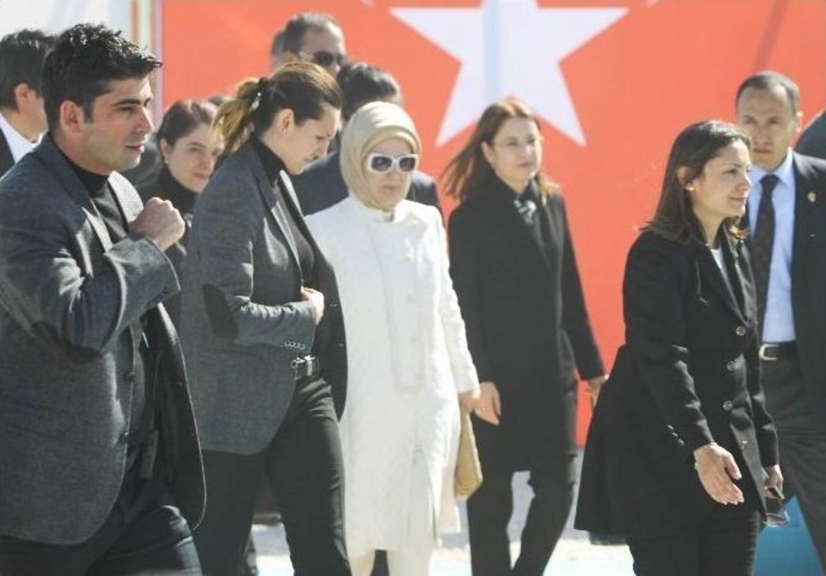 Emine Erdoğan; T&uuml;rkiye&rsquo;nin En B&uuml;y&uuml;k &Ccedil;adır Kentinin A&ccedil;ılışını Yaptı