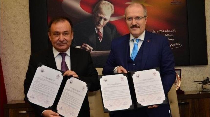 Altıeyl&uuml;l&rsquo;den Ezine&rsquo;ye Kardeşlik K&ouml;pr&uuml;s&uuml;