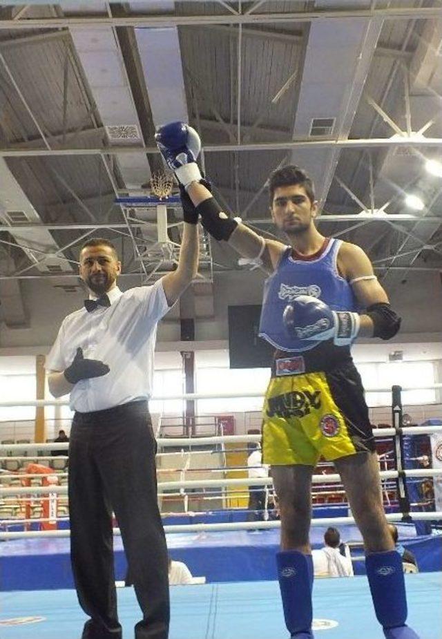 Avşarlı Sporcular Madalyalarla D&ouml;nd&uuml;ler 1