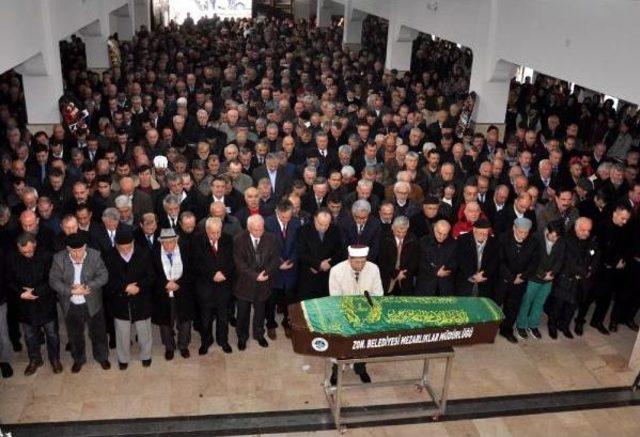 Kalp Krizinden &Ouml;len &Ouml;ğretmen G&ouml;zyaşlarıyla Uğurlandı 2
