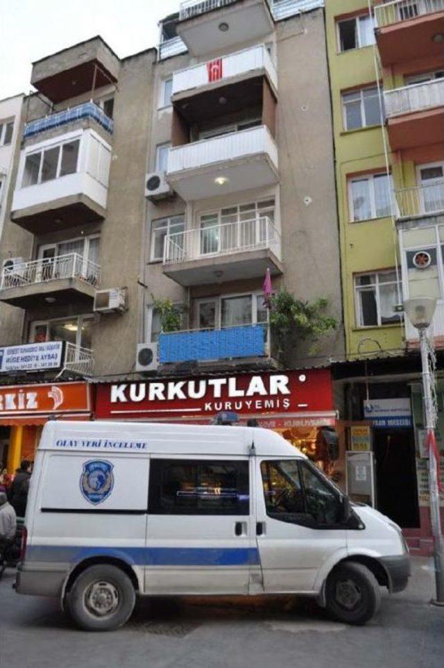 İzmir'de Tabanca Ile Karakola Giden Kız Kardeşlerden Cinayet Itirafı (2)- Yeniden