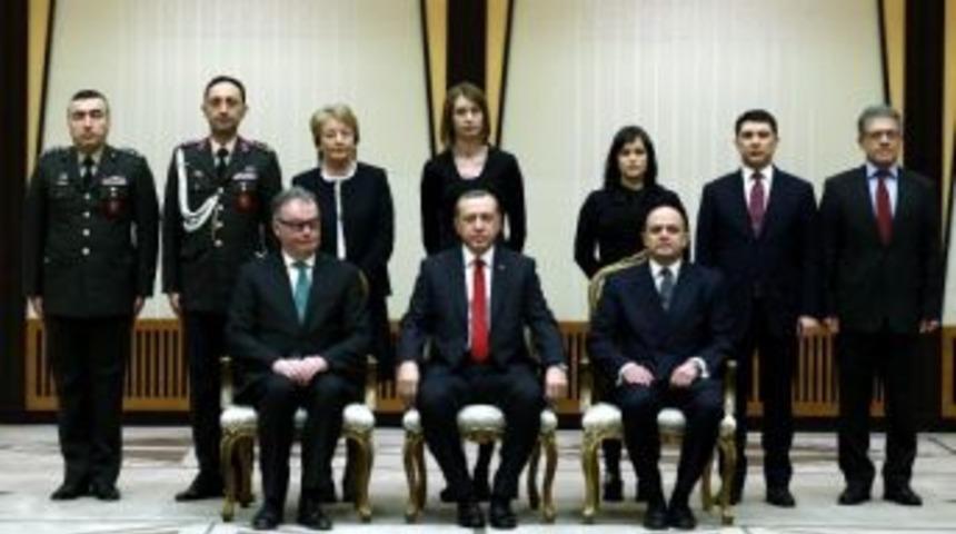 İrlanda B&uuml;y&uuml;kel&ccedil;isi'nden G&uuml;ven Mektubu