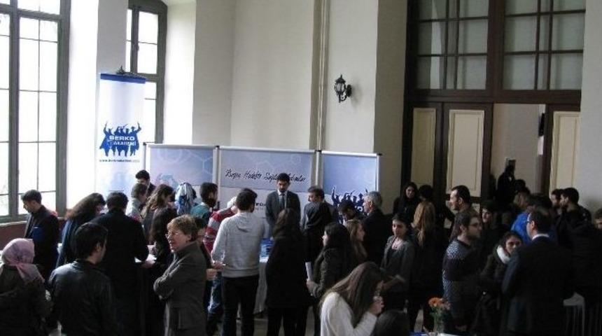 Berko İla&ccedil; Eczacılık &Ouml;ğrencilerine Desteğe Devam Ediyor