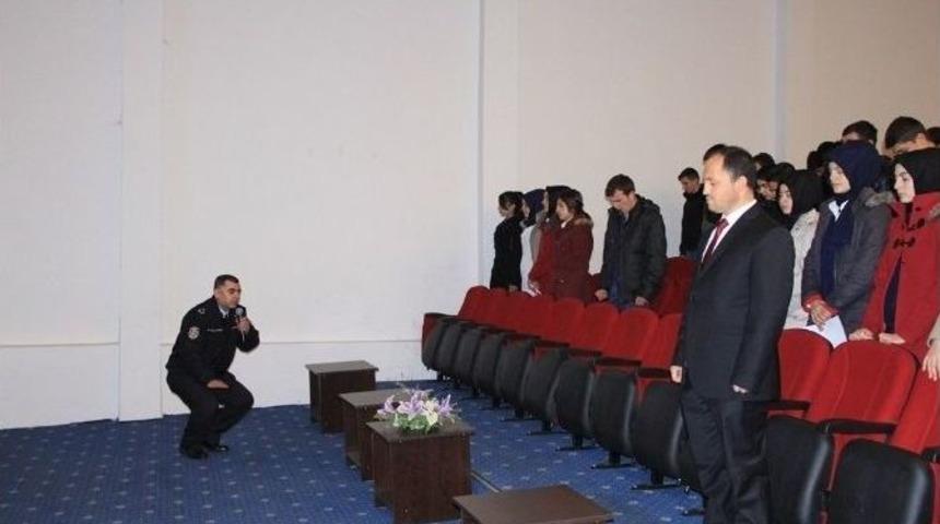 Narman Emniyetinden &Ouml;ğrencilere Milli Birlik Ve Beraberlik Konulu Konferans