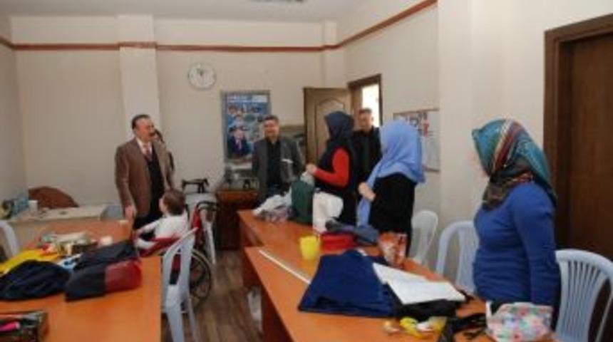 Başkan Doğan, İzmek Kursiyerlerini Ziyaret