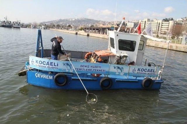 İzmit Körfezinden 146 Ton Atık Süpürüldü