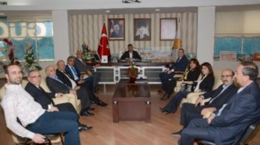 Kayseri Erciyes Anadolu Derneği&rsquo;nden Ak Parti&rsquo;ye Ziyaret