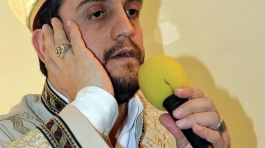 İmam Ve M&uuml;ezzinler Nefes A&ccedil;mak I&ccedil;in Futbol Oynuyor