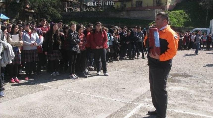 Niksar&rsquo;da Okulda Yangın Tatbikatı Yapıldı