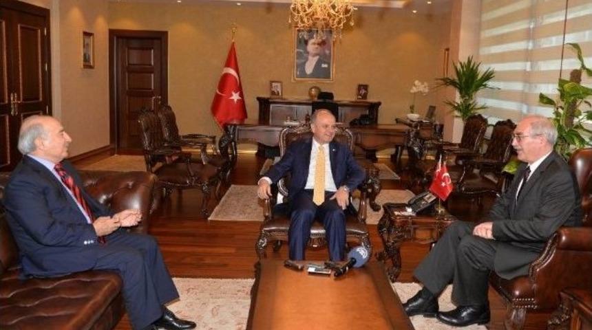 Polonya B&uuml;y&uuml;kel&ccedil;isi Vali &Ccedil;akacak&rsquo;ı Ziyaret Etti