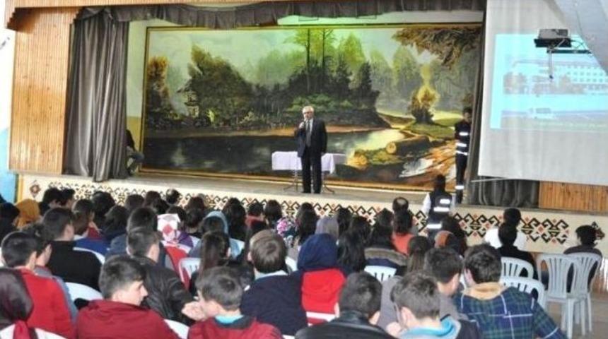 Gediz&rsquo;de Lise &Ouml;ğrencilerine &lsquo;afete Hazır Okul&rsquo; Eğitimi Verildi