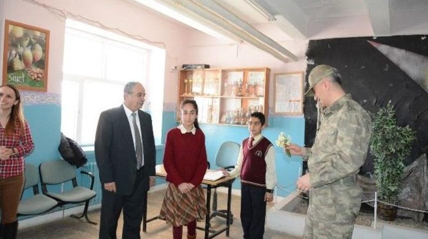 Jandarmadan &Ouml;ğrencilere Trafik Eğitimi