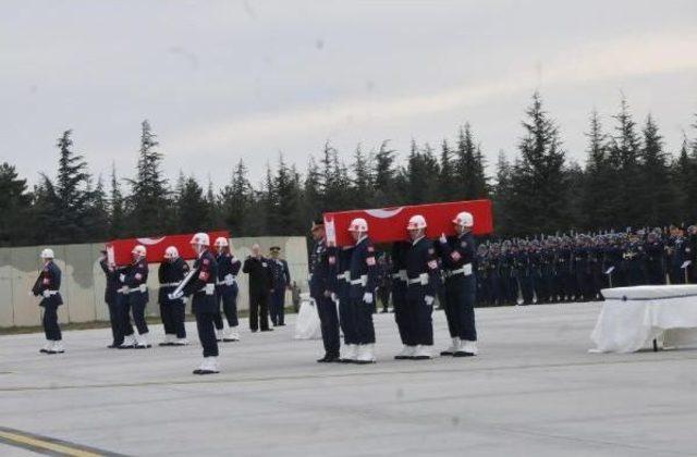 Şehit Pilotlar Gözyaşlarıyla Uğurlandı