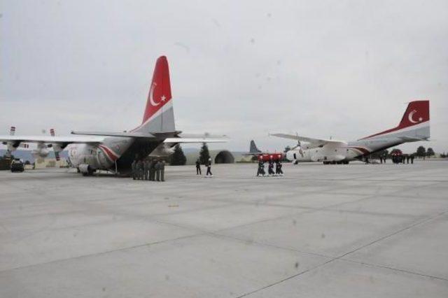 Şehit Pilotlar Gözyaşlarıyla Uğurlandı