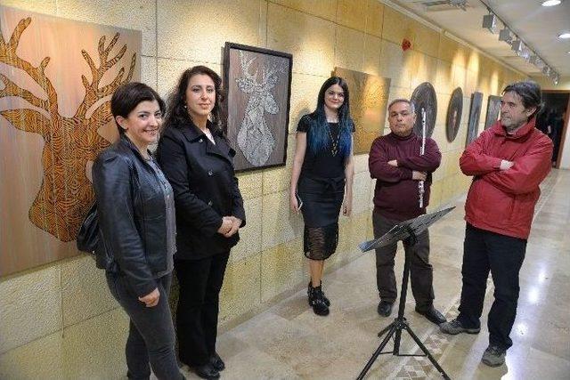 Cansu &Ccedil;elikkol&rsquo;dan Soyut Resim Sergisi 1