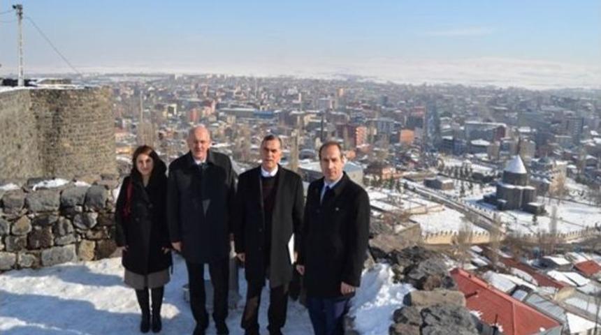 Tapu Ve Kadastro Genel M&uuml;d&uuml;r&uuml; Davut G&uuml;nay&rsquo;ın Kars&rsquo;ta