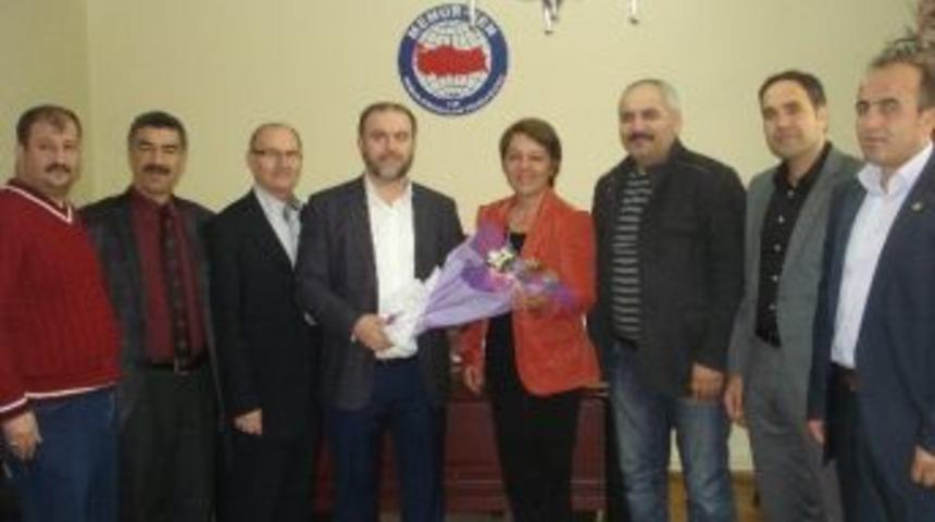 Prof. Dr. Arzu &Ccedil;i&ccedil;ek Ziyaretlerini S&uuml;rd&uuml;r&uuml;yor