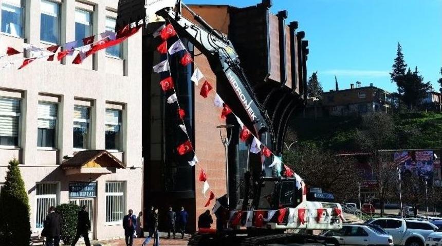 Onikişubat&rsquo;a Yeni Ekskavat&ouml;r